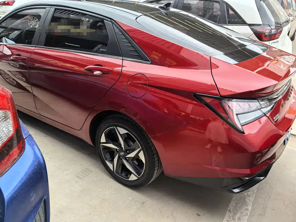 Hyundai Elantra 2022