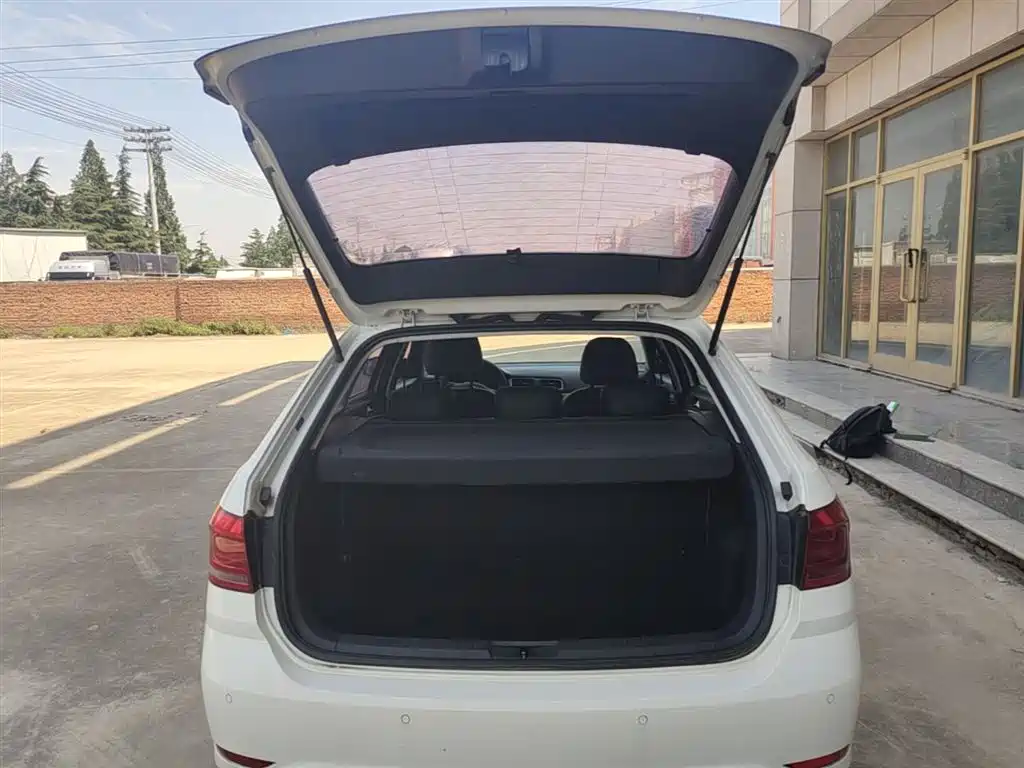 Volkswagen Gran Lavida 2017 — фото 19