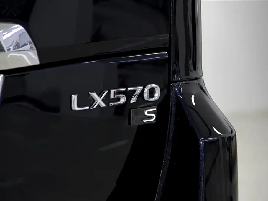 Lexus LX 2020 — фото 33
