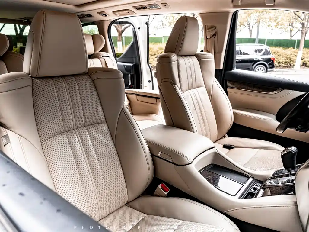 Toyota Alphard 2020 — фото 11