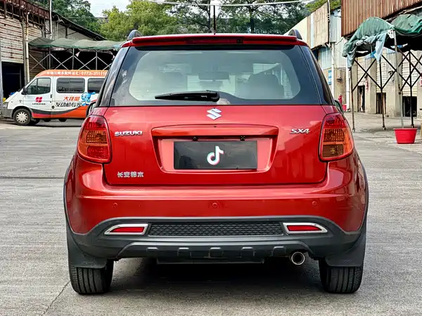 Suzuki Karma 2011
