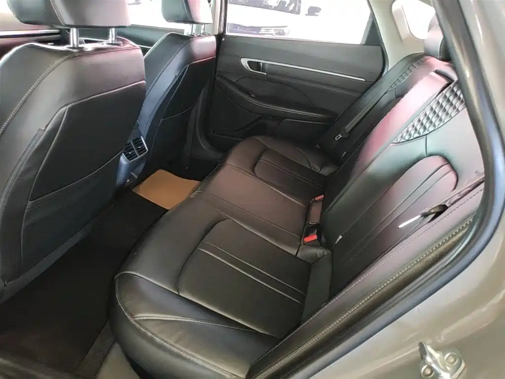 Hyundai Sonata 2022 — фото 17