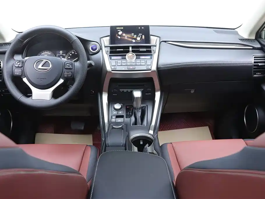Lexus NX 2016 — фото 28