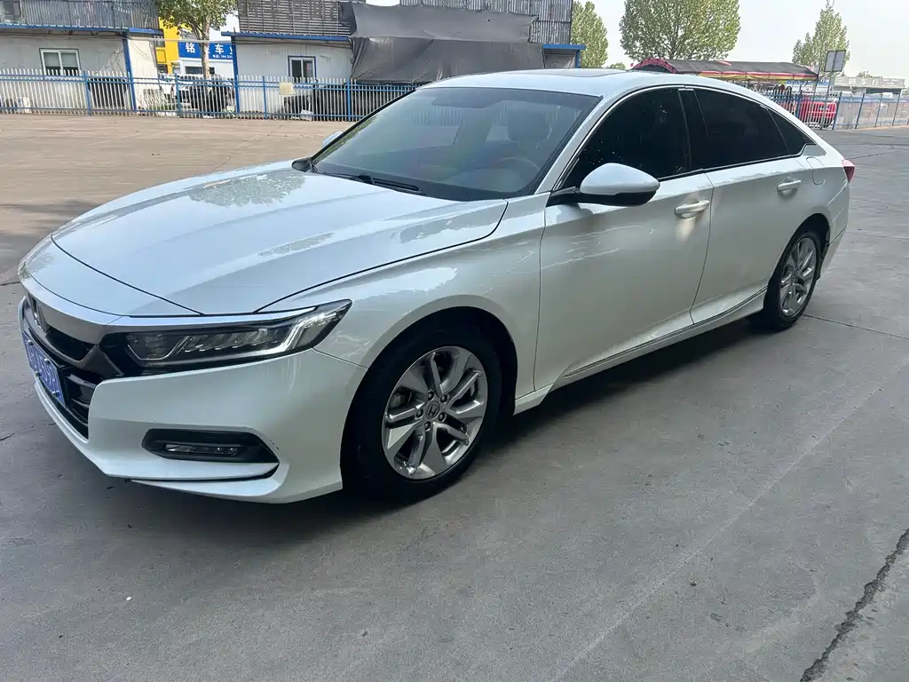 Honda Accord 2019 — фото 1