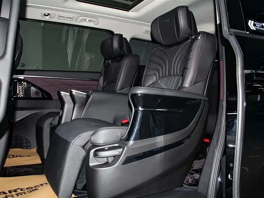GAC Motor Trumpchi M8 2026 — фото 20