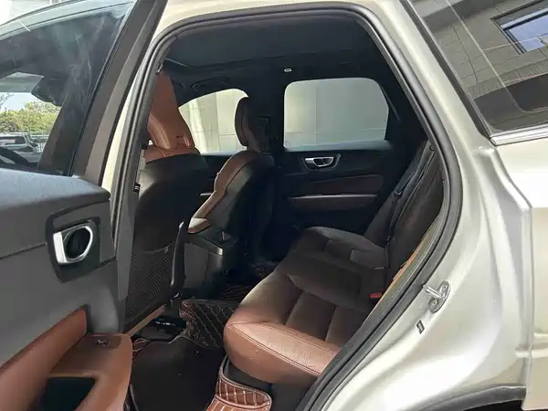 Volvo XC60 2024
