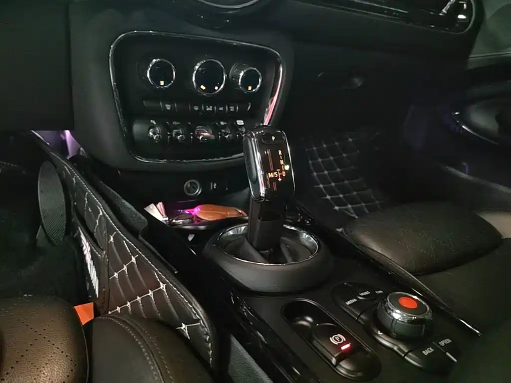 MINI Clubman 2020 — фото 14