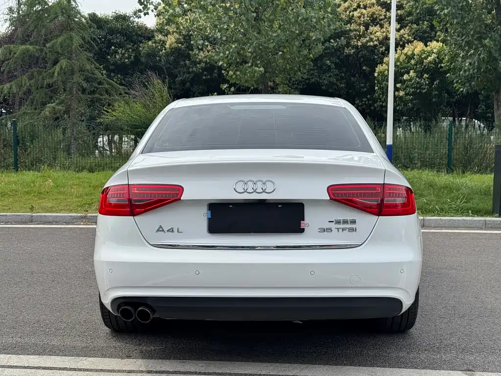 Audi A4L 2015 — фото 8