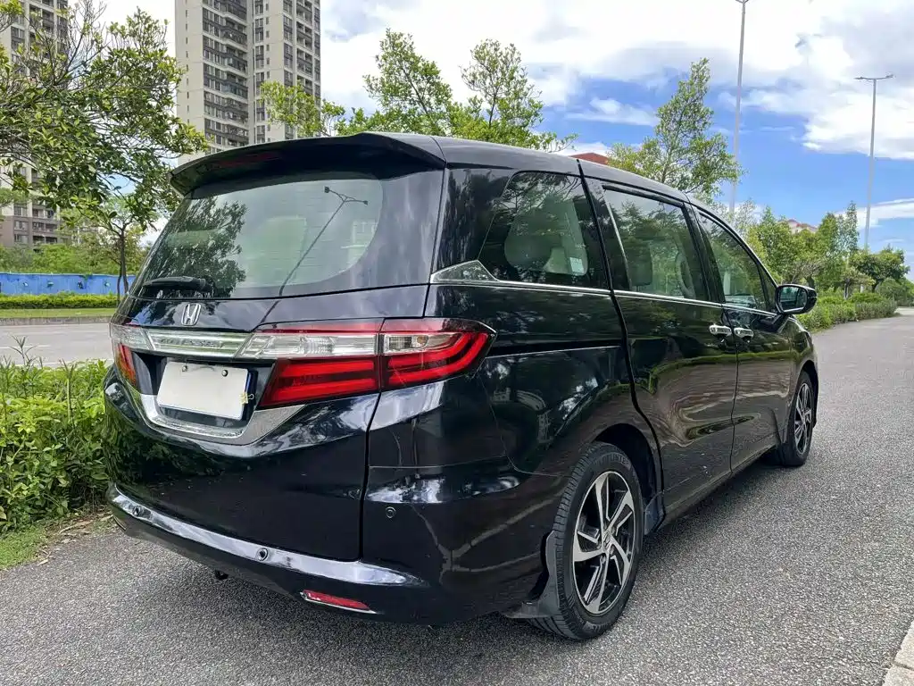 Honda Odyssey 2018 — фото 7