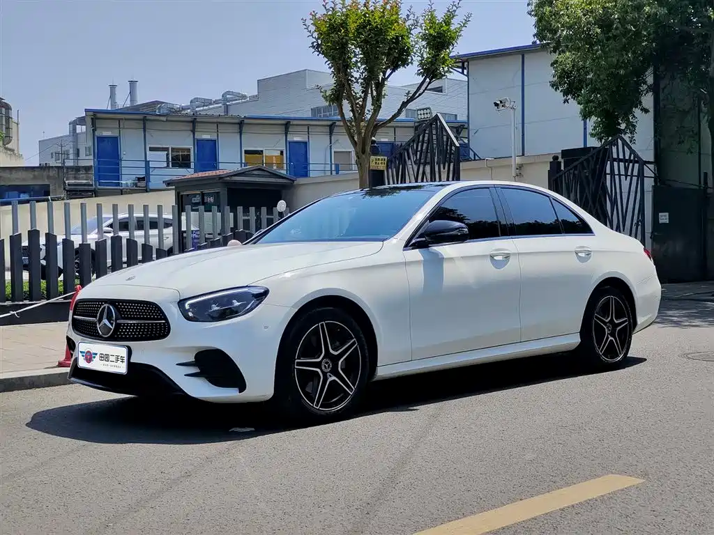 Mercedes-Benz E-Class 2023 — фото 1