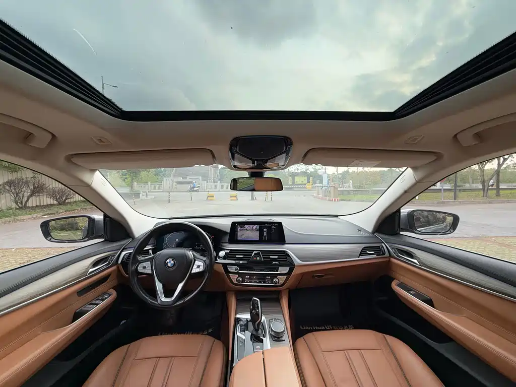BMW 6 Series GT 2020 — фото 16