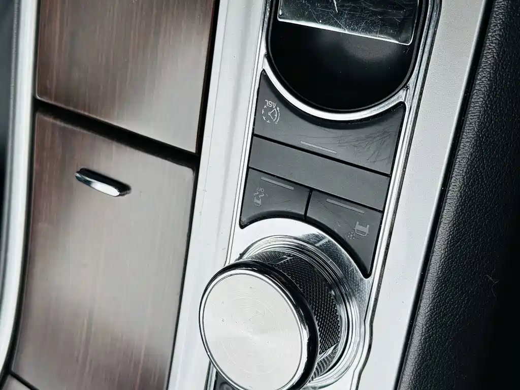 Jaguar XF 2013 — фото 10