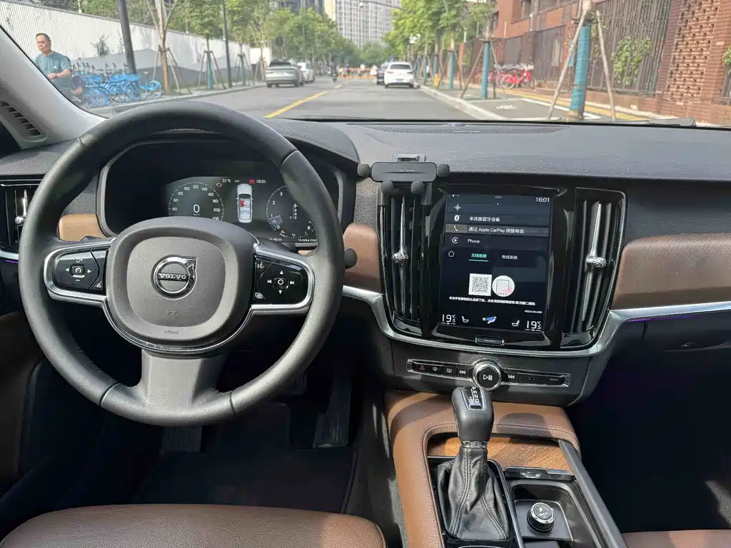 Volvo S90 2019 — фото 16