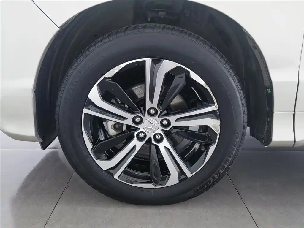 Honda UR-V 2018 — фото 17