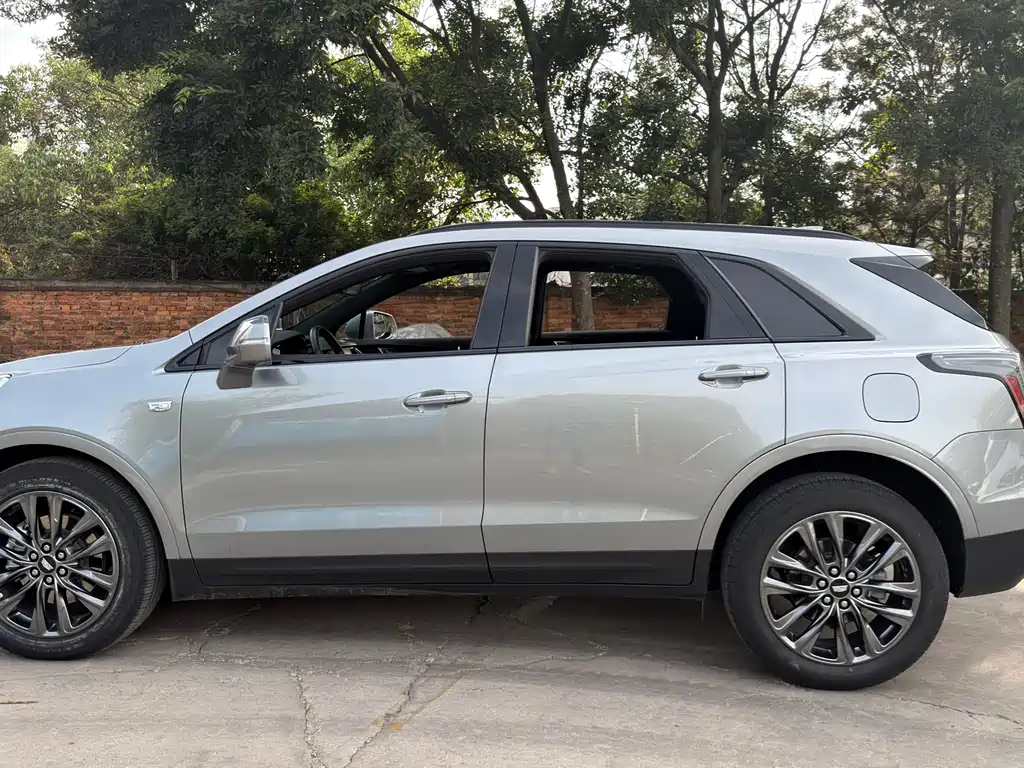 Cadillac XT5 2023 — фото 17
