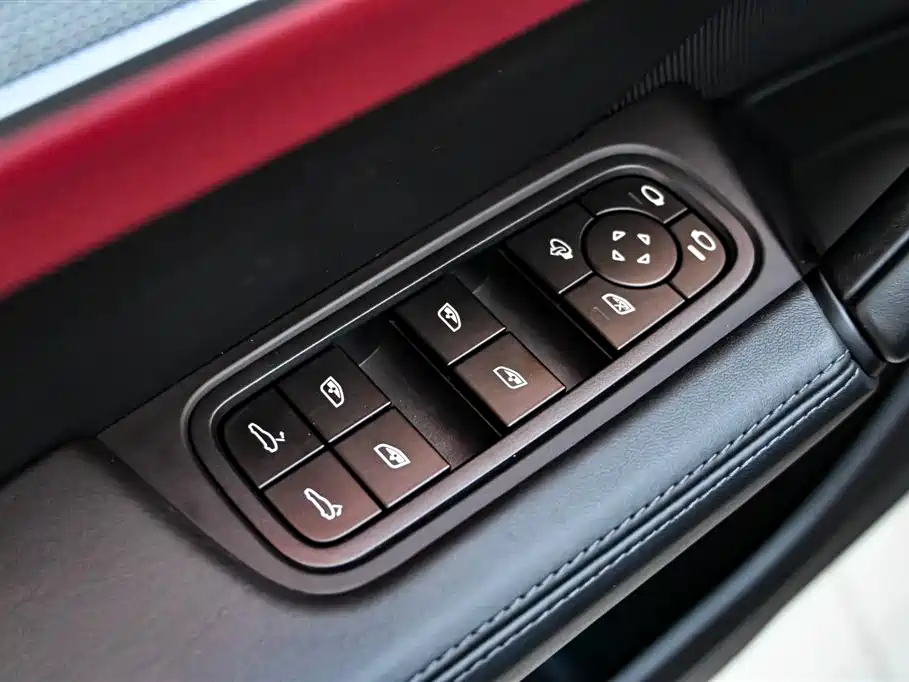 Porsche Cayenne 2024 — фото 18