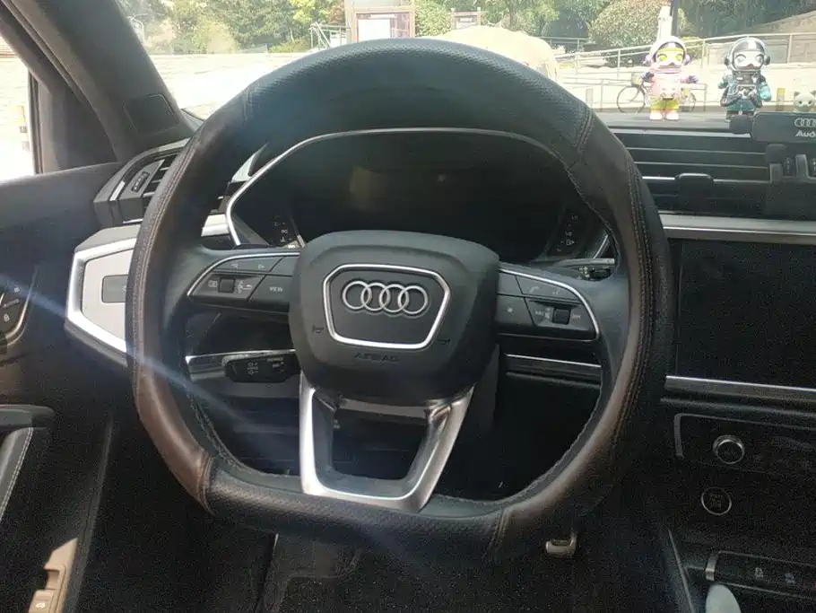 Audi Q3 2023 — фото 15