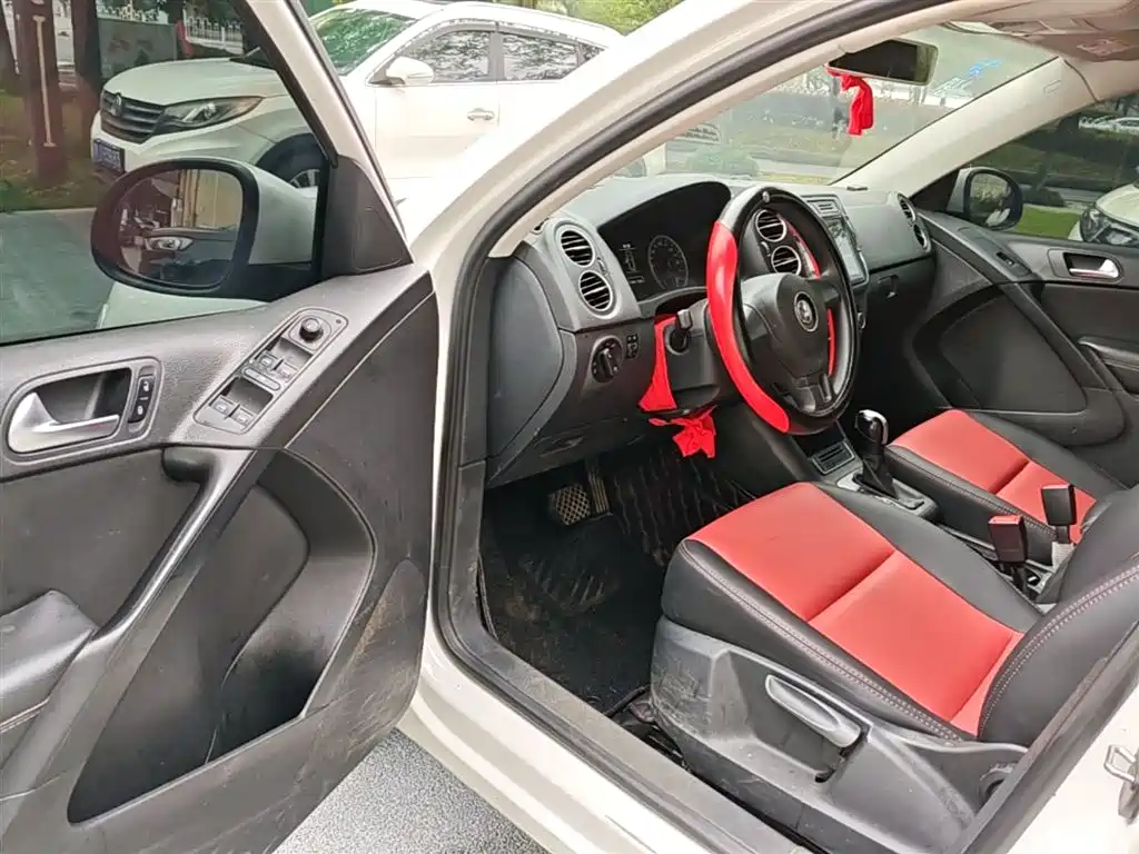 Volkswagen Tiguan 2019 — фото 16