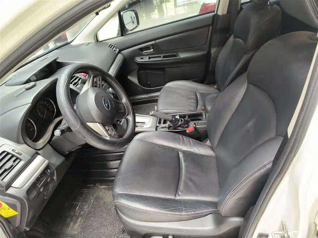 Subaru XV 2015 — фото 11