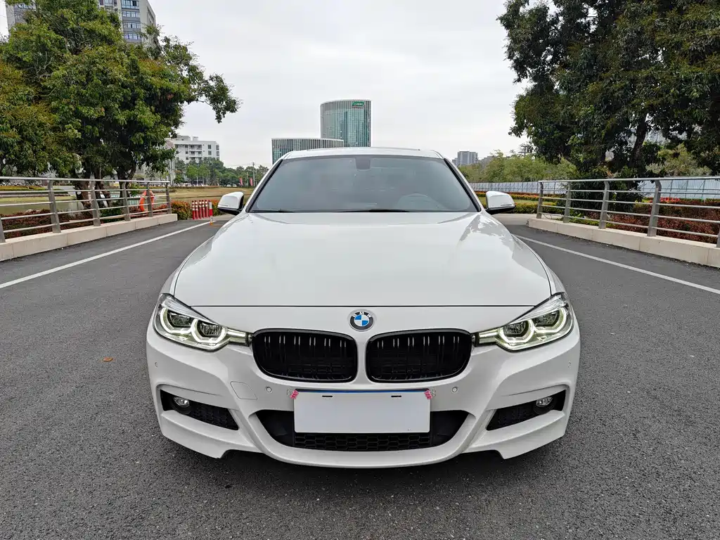 BMW 3 Series 2019 — фото 2