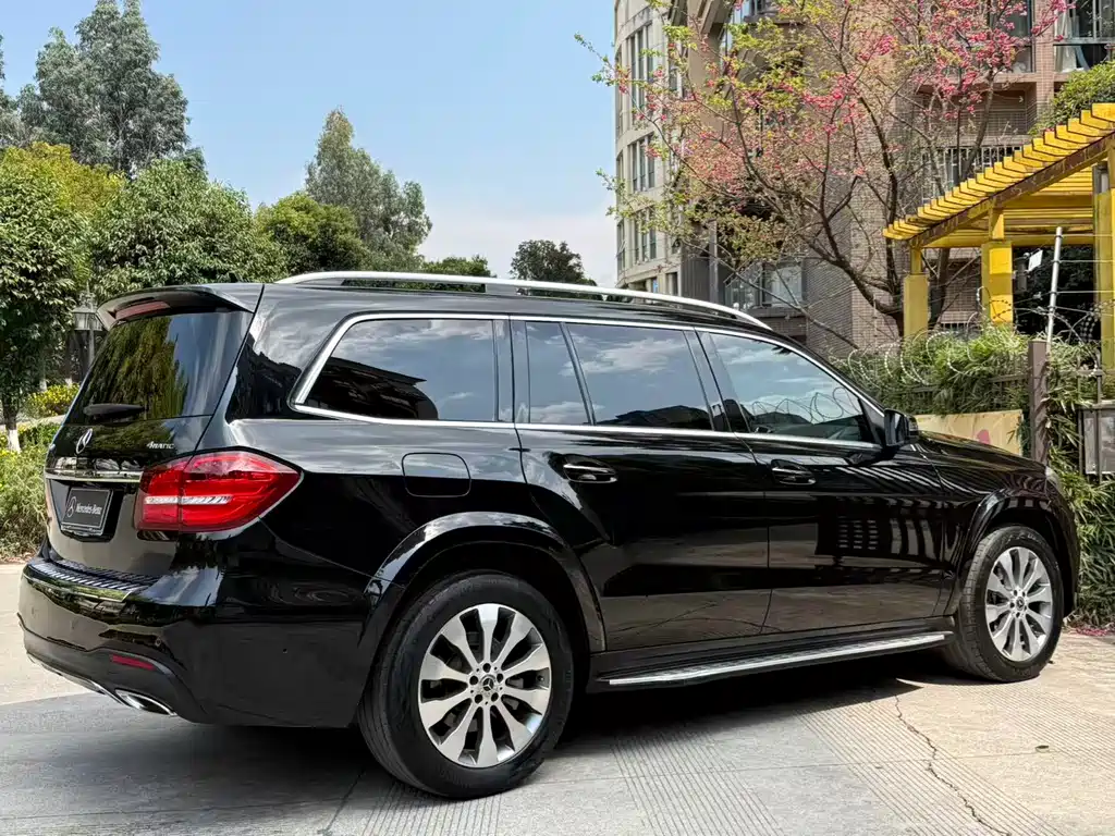 Mercedes-Benz GLS 2018 — фото 35