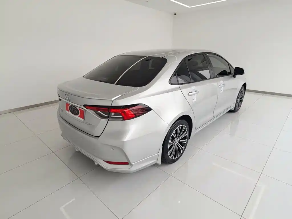 Toyota Corolla 2020 — фото 12