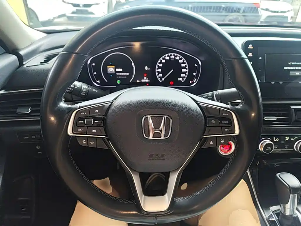 Honda Accord 2022 — фото 11
