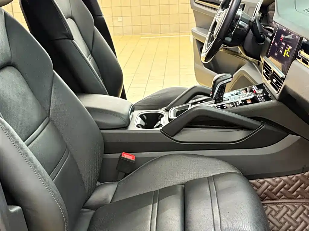 Porsche Cayenne New Energy 2021 — фото 14