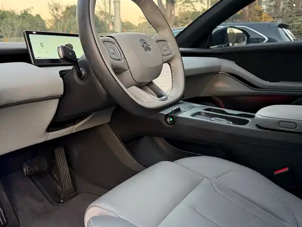 NIO ET5T 2024