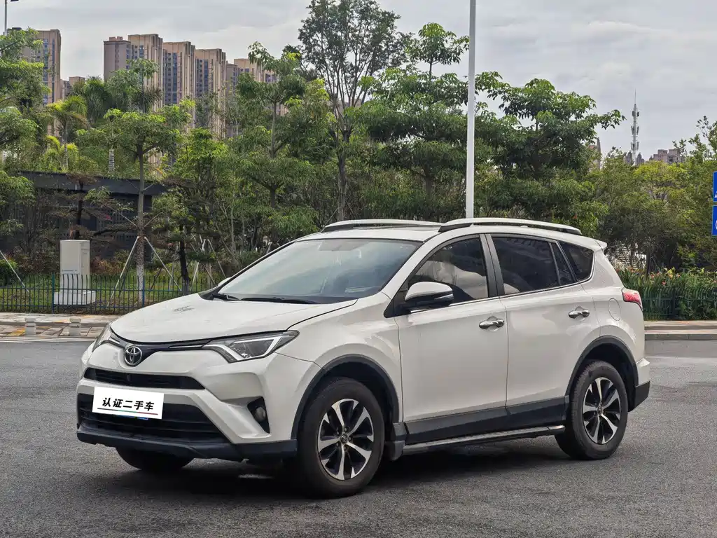 Toyota RAV4 2017