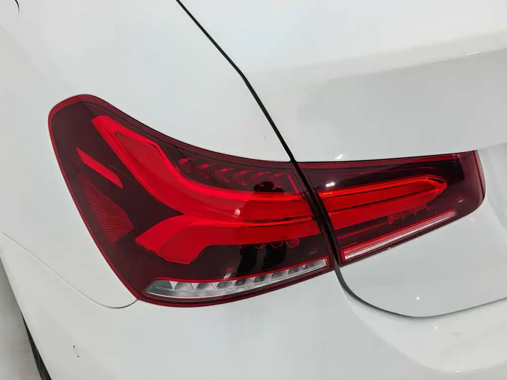Mercedes-Benz A-Class 2021 — фото 18