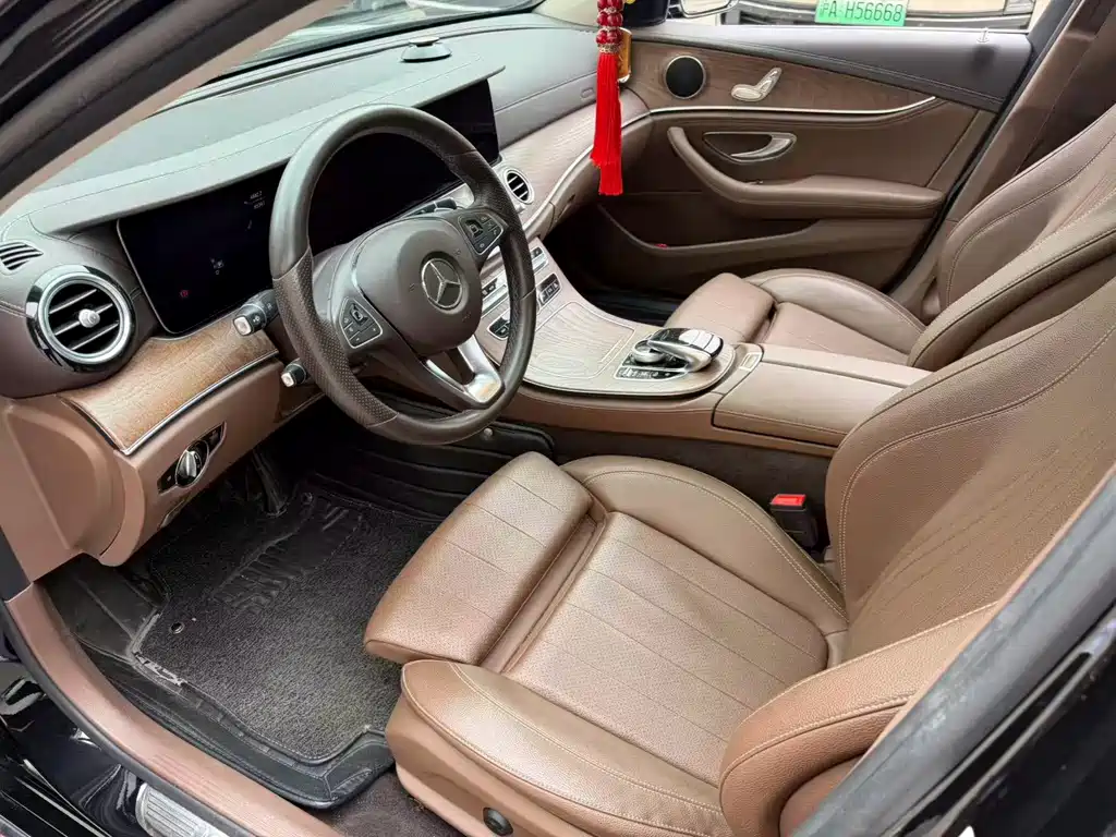 Mercedes-Benz E-Class 2018 — фото 15