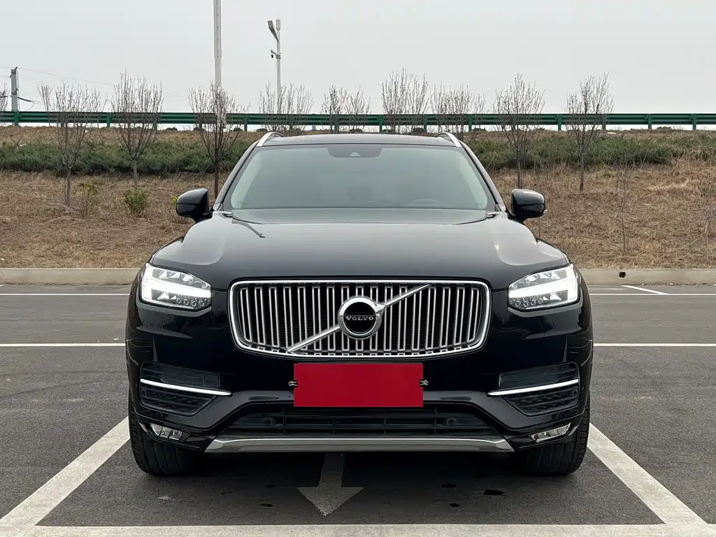 Volvo XC90 2019 — фото 2