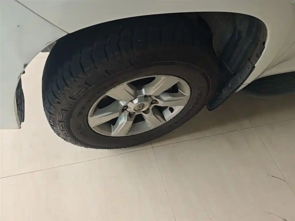 Toyota Prado 2015 — фото 23