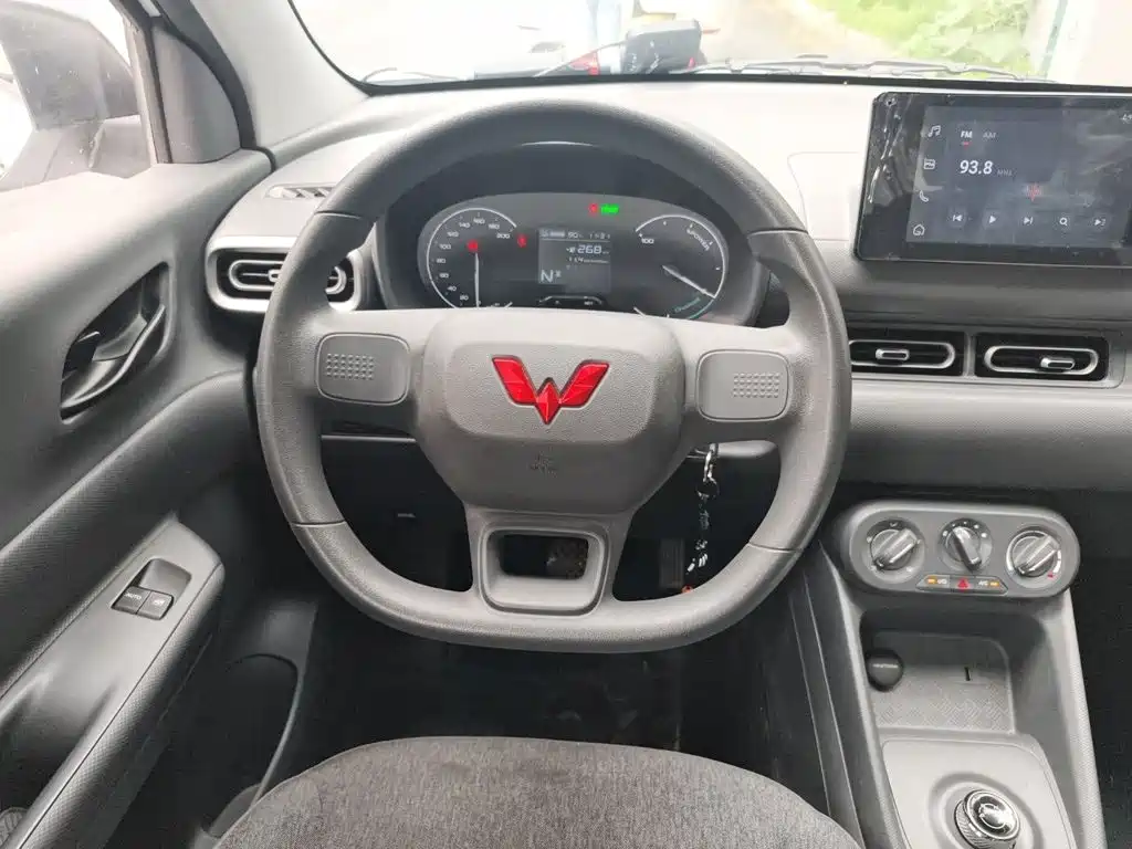 Wuling Hongguang New Energy 2025