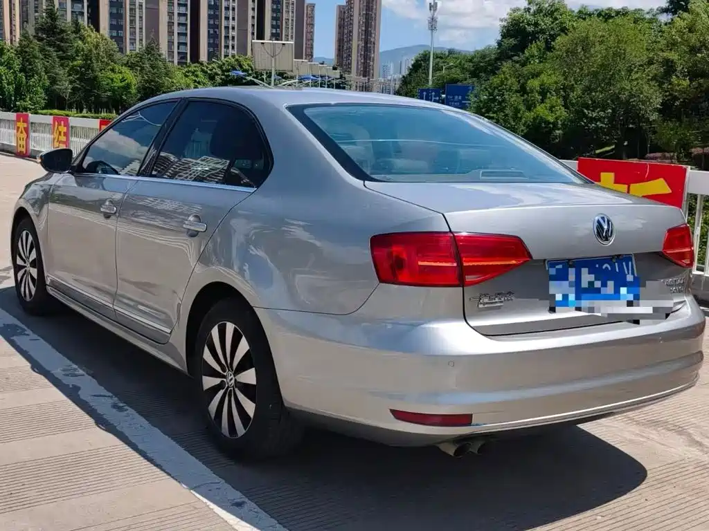 Volkswagen Sagitar 2017