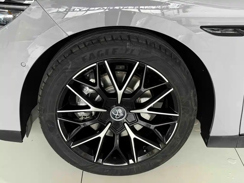 BYD Han 2025