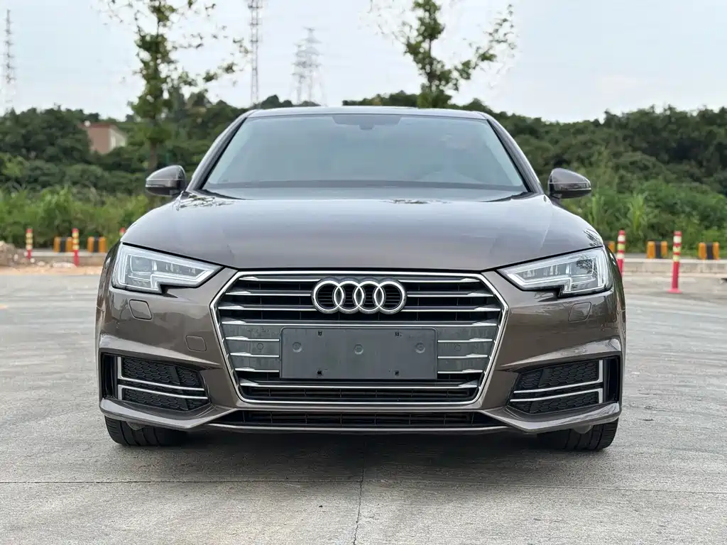 Audi A4L 2018 — фото 2