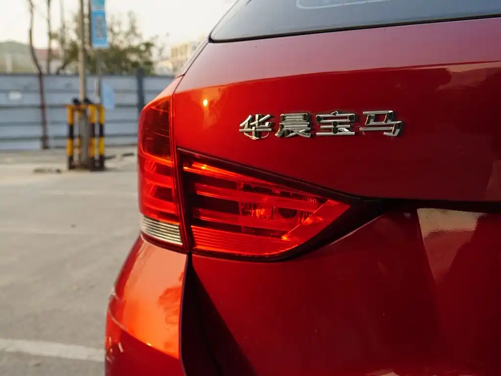 BMW X1 2015 — фото 17
