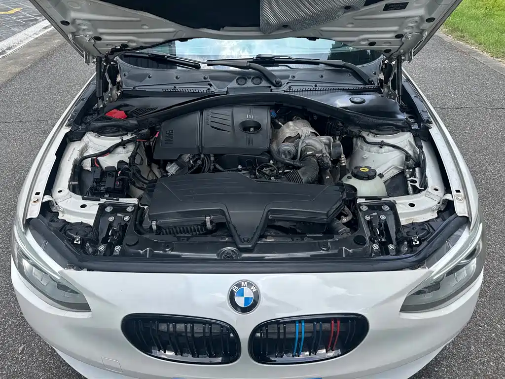 BMW 1 Series 2012 — фото 17