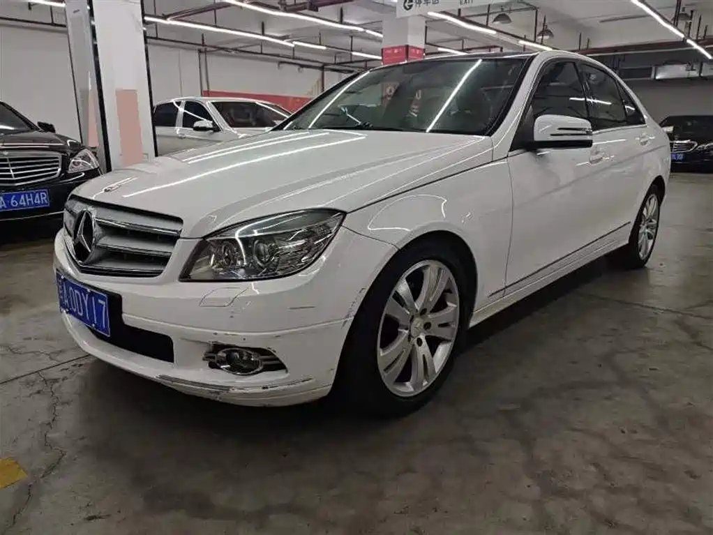 Mercedes-Benz C-Class 2010