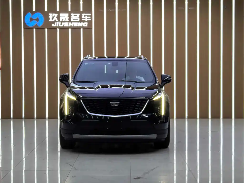 Cadillac XT4 2021 — фото 2