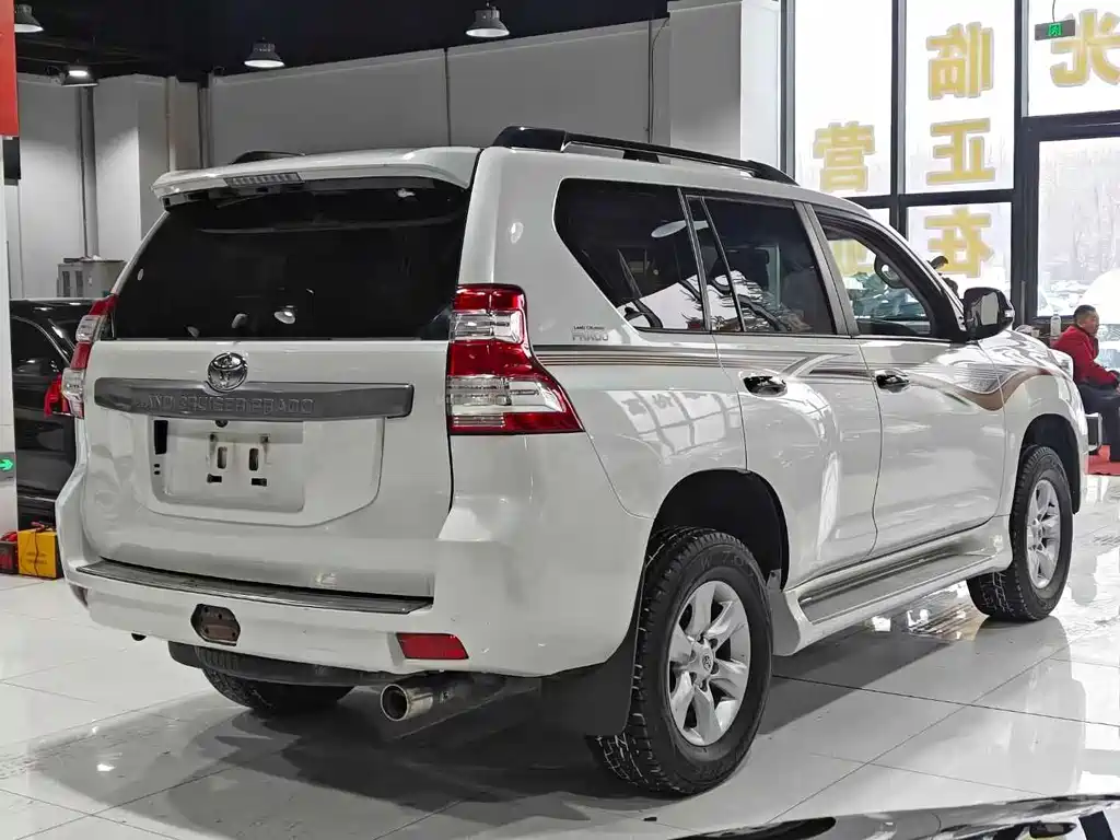 Toyota Prado 2017 — фото 9