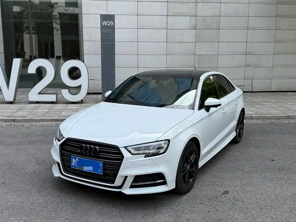 Audi A3 2020 — фото 1