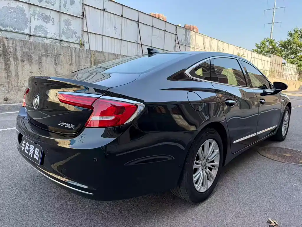 Buick LaCrosse 2017 — фото 15