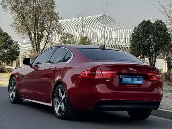 Jaguar XE 2015