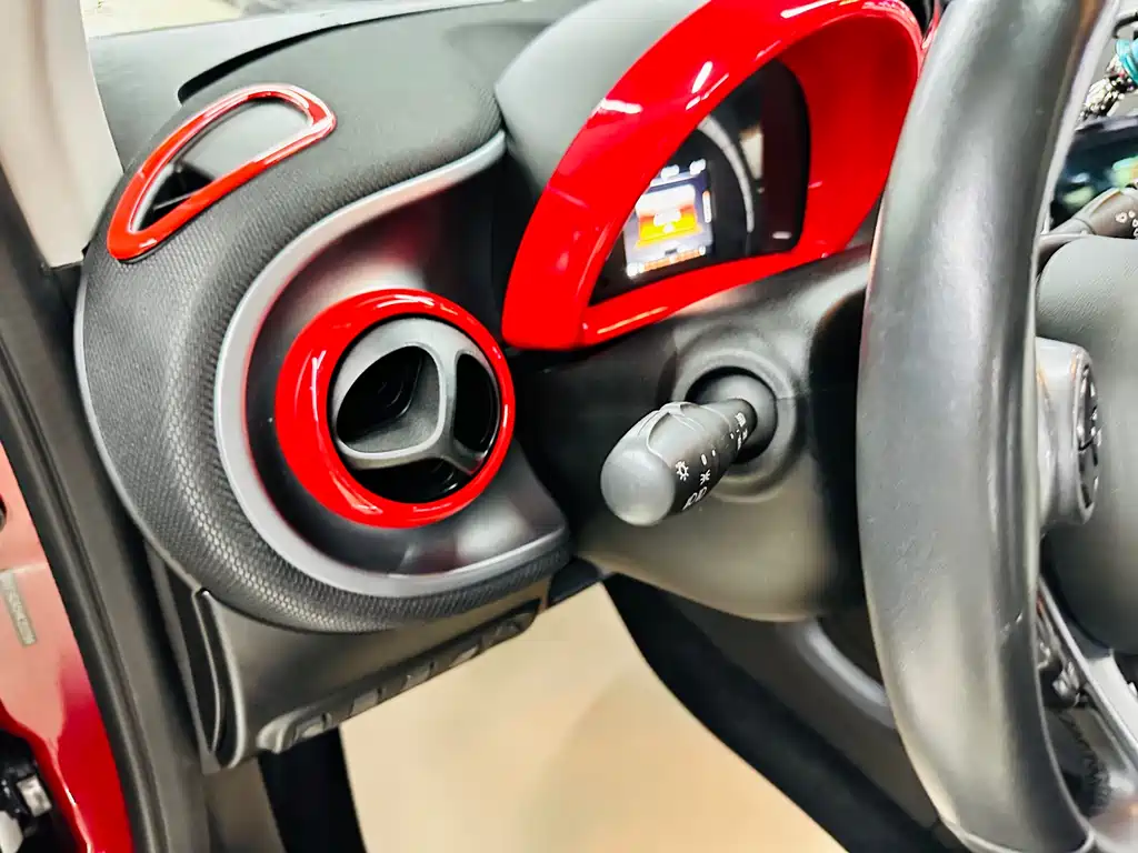 smart Fortwo 2017 — фото 29