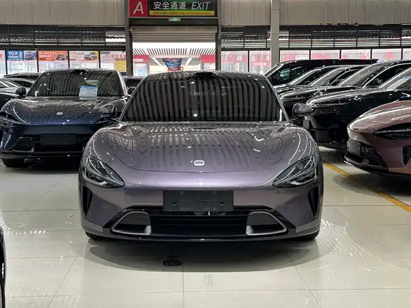 Xiaomi SU7 2025