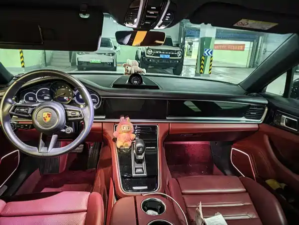 Porsche Panamera 2024