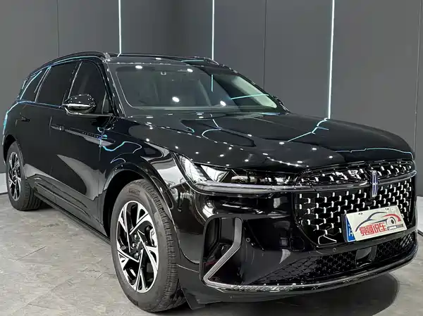 Lincoln Nautilus 2025